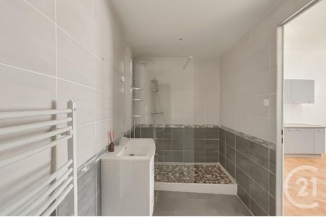 Appartement F5 à vendre - 5 pièces - 113.05 m2 - ST ETIENNE - 42 - RHONE-ALPES - Century 21 Seux Immobilier