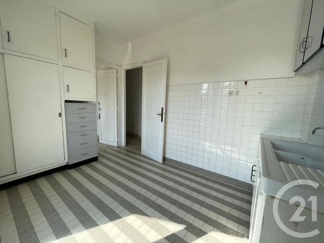 Appartement T5 à vendre - 5 pièces - 87.36 m2 - ST ETIENNE - 42 - RHONE-ALPES - Century 21 Seux Immobilier