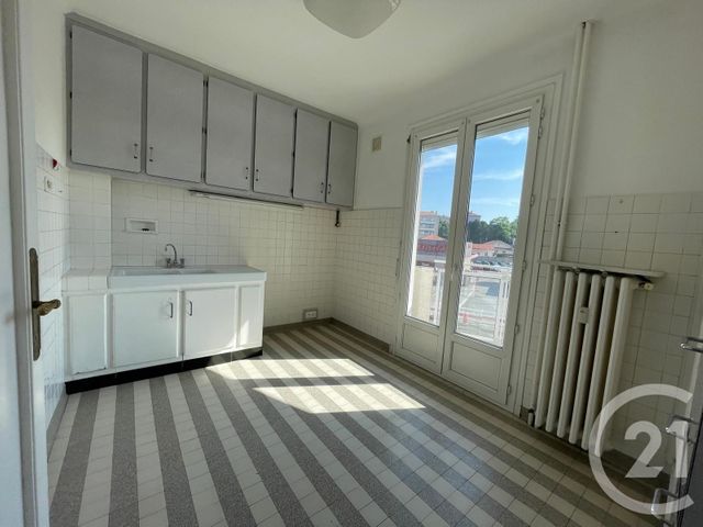 Appartement T5 à vendre - 5 pièces - 87.36 m2 - ST ETIENNE - 42 - RHONE-ALPES - Century 21 Seux Immobilier