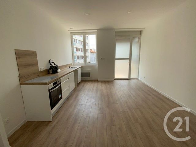 Appartement T3 à louer - 3 pièces - 55.93 m2 - ST ETIENNE - 42 - RHONE-ALPES - Century 21 Seux Immobilier
