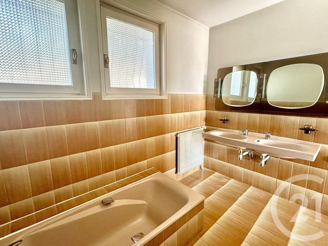 maison à vendre - 6 pièces - 191.09 m2 - ST PRIEST EN JAREZ - 42 - RHONE-ALPES - Century 21 Seux Immobilier