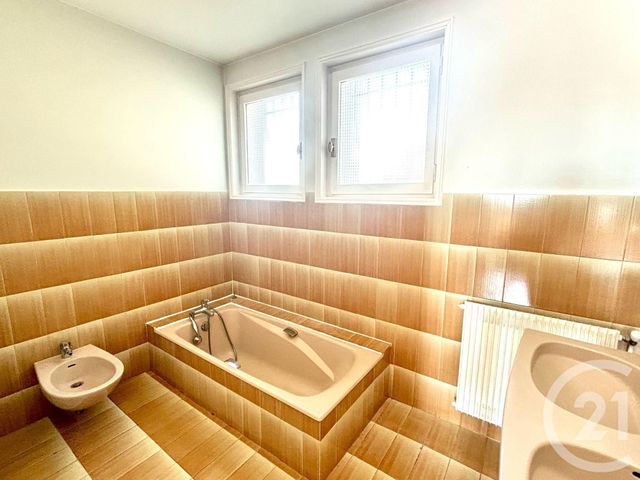 maison à vendre - 6 pièces - 191.09 m2 - ST PRIEST EN JAREZ - 42 - RHONE-ALPES - Century 21 Seux Immobilier