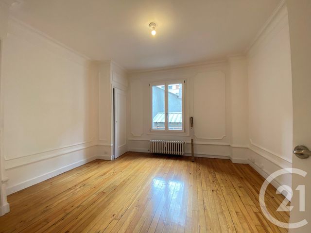 Appartement T2 à louer - 2 pièces - 60.32 m2 - ST ETIENNE - 42 - RHONE-ALPES - Century 21 Seux Immobilier