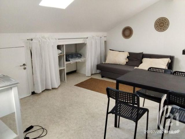 Appartement Studio à louer ST ETIENNE