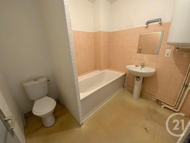 Appartement T2 à louer - 2 pièces - 36.8 m2 - ST ETIENNE - 42 - RHONE-ALPES - Century 21 Seux Immobilier