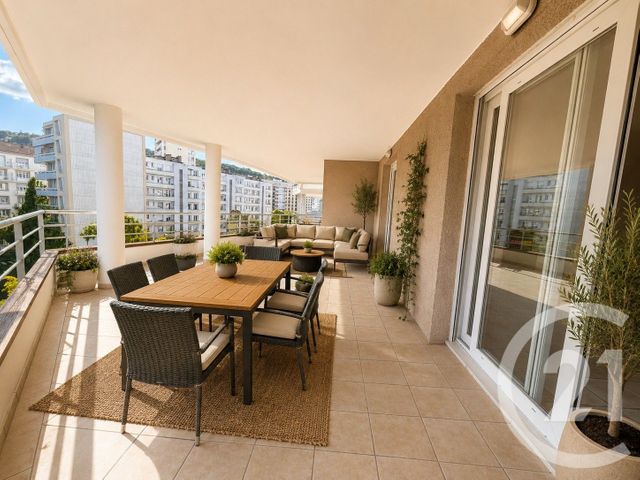 Appartement F4 à vendre - 5 pièces - 100.0 m2 - ST ETIENNE - 42 - RHONE-ALPES - Century 21 Seux Immobilier