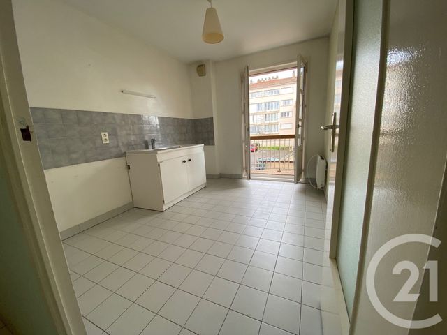 Appartement T3 à louer - 3 pièces - 70.0 m2 - MONTBRISON - 42 - RHONE-ALPES - Century 21 Seux Immobilier