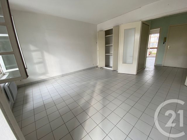 Appartement T3 à louer - 3 pièces - 70.0 m2 - MONTBRISON - 42 - RHONE-ALPES - Century 21 Seux Immobilier