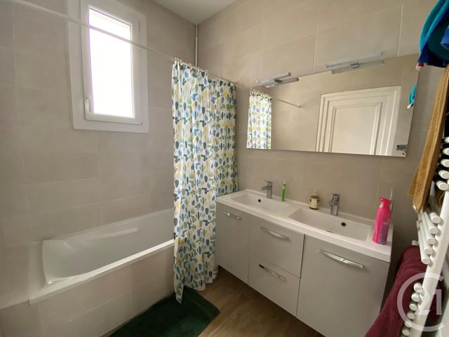Afficher la photo en grand Appartement F7 à vendre - 7 pièces - 187.0 m2 - ST ETIENNE - 42 - RHONE-ALPES - Century 21 Seux Immobilier