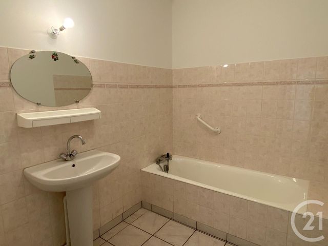 Appartement T2 à louer - 2 pièces - 59.58 m2 - FEURS - 42 - RHONE-ALPES - Century 21 Seux Immobilier