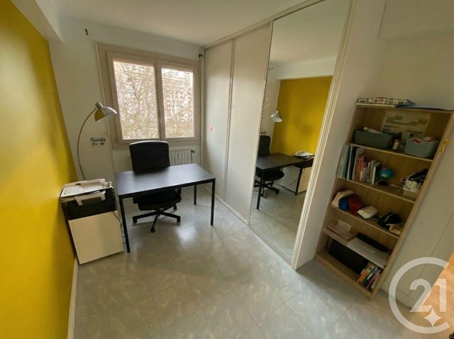 Appartement T4 à vendre - 4 pièces - 66.0 m2 - ST ETIENNE - 42 - RHONE-ALPES - Century 21 Seux Immobilier