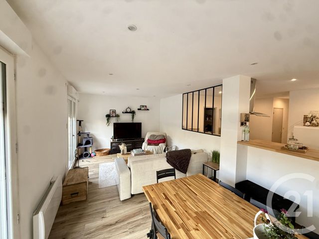 Appartement F4 à louer - 4 pièces - 99.6 m2 - FEURS - 42 - RHONE-ALPES - Century 21 Seux Immobilier