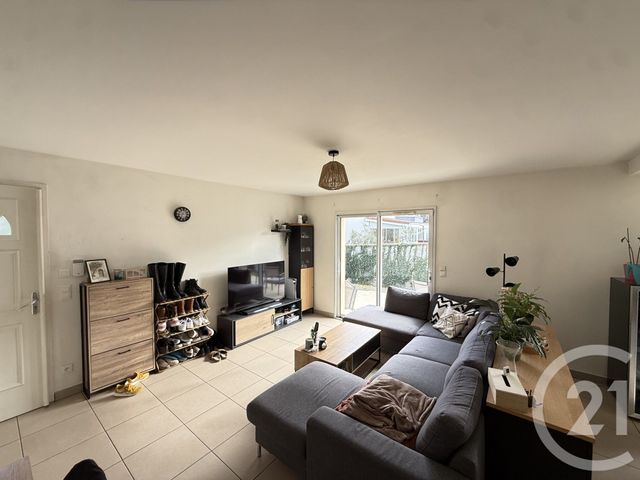 Appartement F3 bis à louer - 3 pièces - 75.87 m2 - ANDREZIEUX BOUTHEON - 42 - RHONE-ALPES - Century 21 Seux Immobilier