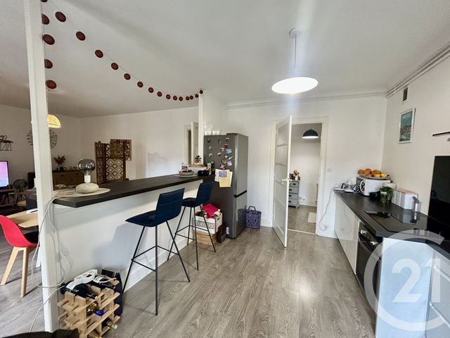 Appartement T2 à louer - 2 pièces - 69.74 m2 - ST ETIENNE - 42 - RHONE-ALPES - Century 21 Seux Immobilier