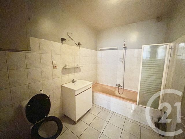 Appartement T3 à vendre - 3 pièces - 63.0 m2 - ST JUST ST RAMBERT - 42 - RHONE-ALPES - Century 21 Seux Immobilier