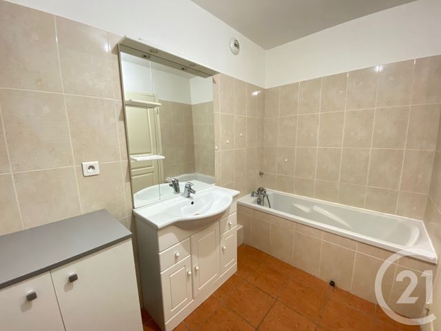 Appartement F3 à louer - 3 pièces - 79.7 m2 - ANDREZIEUX BOUTHEON - 42 - RHONE-ALPES - Century 21 Seux Immobilier