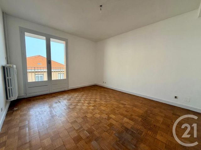 Appartement F2 à vendre - 2 pièces - 54.0 m2 - ST ETIENNE - 42 - RHONE-ALPES - Century 21 Seux Immobilier