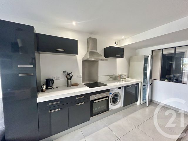 Appartement T4 à louer - 4 pièces - 74.57 m2 - ST ETIENNE - 42 - RHONE-ALPES - Century 21 Seux Immobilier