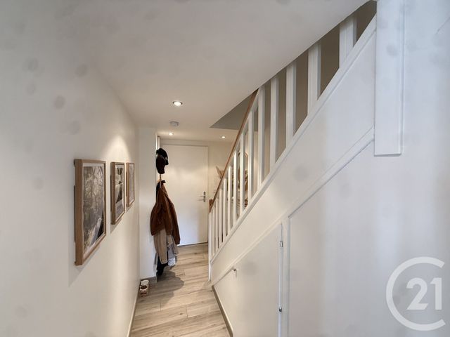 maison à louer - 4 pièces - 64.0 m2 - ST GENEST LERPT - 42 - RHONE-ALPES - Century 21 Seux Immobilier