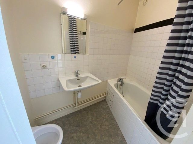 Appartement Studio à louer - 1 pièce - 31.66 m2 - ST ETIENNE - 42 - RHONE-ALPES - Century 21 Seux Immobilier