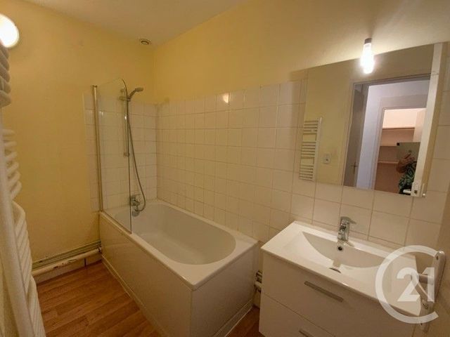 Appartement F3 à louer - 3 pièces - 72.23 m2 - ST ETIENNE - 42 - RHONE-ALPES - Century 21 Seux Immobilier