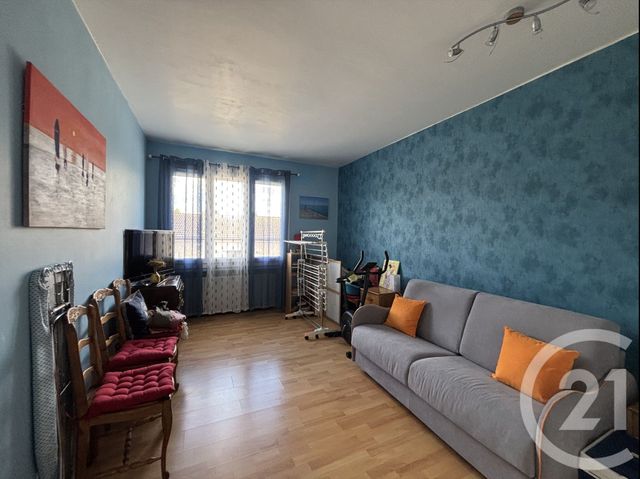 Appartement F5 à vendre - 4 pièces - 96.59 m2 - ST GENEST LERPT - 42 - RHONE-ALPES - Century 21 Seux Immobilier