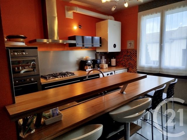 Appartement F5 à vendre - 4 pièces - 96.59 m2 - ST GENEST LERPT - 42 - RHONE-ALPES - Century 21 Seux Immobilier