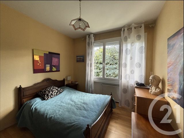 Appartement F5 à vendre - 4 pièces - 96.59 m2 - ST GENEST LERPT - 42 - RHONE-ALPES - Century 21 Seux Immobilier