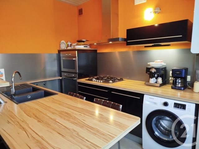 Appartement F5 à vendre - 4 pièces - 96.59 m2 - ST GENEST LERPT - 42 - RHONE-ALPES - Century 21 Seux Immobilier