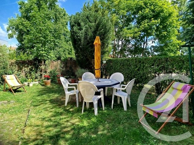 Appartement F5 à vendre ST GENEST LERPT