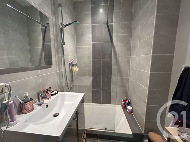 Appartement T3 à louer - 3 pièces - 58.22 m2 - ST ETIENNE - 42 - RHONE-ALPES - Century 21 Seux Immobilier