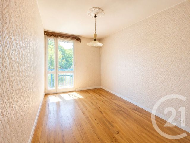 Appartement T4 à vendre - 4 pièces - 78.0 m2 - ST ETIENNE - 42 - RHONE-ALPES - Century 21 Seux Immobilier