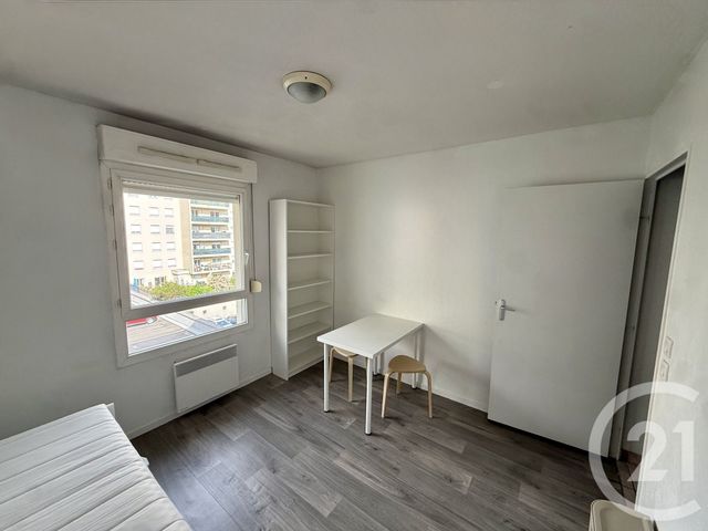 Appartement F1 à louer - 1 pièce - 19.0 m2 - ST ETIENNE - 42 - RHONE-ALPES - Century 21 Seux Immobilier