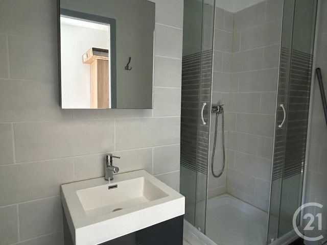 Appartement F1 à louer - 1 pièce - 19.0 m2 - ST ETIENNE - 42 - RHONE-ALPES - Century 21 Seux Immobilier