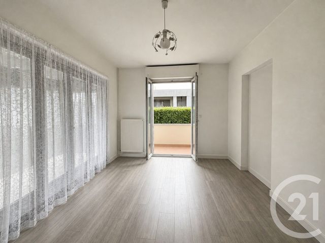 Appartement à vendre - 3 pièces - 74.25 m2 - ST PRIEST EN JAREZ - 42 - RHONE-ALPES - Century 21 Seux Immobilier