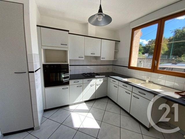 Appartement T4 à louer - 4 pièces - 104.54 m2 - ST JEAN BONNEFONDS - 42 - RHONE-ALPES - Century 21 Seux Immobilier