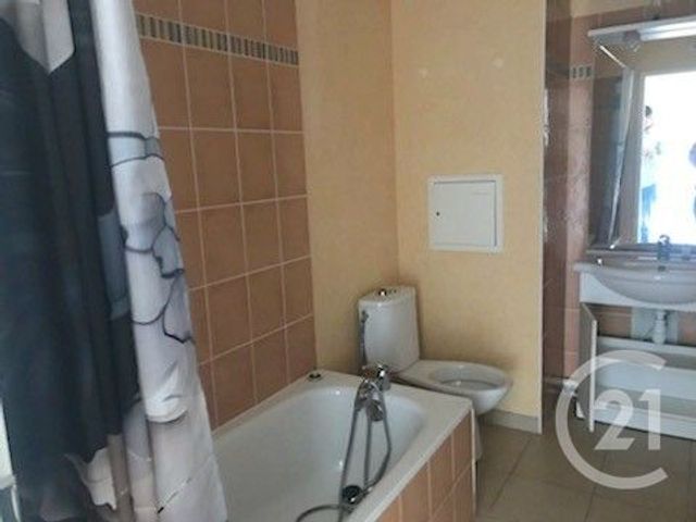 Appartement T2 à louer - 2 pièces - 41.45 m2 - ST ETIENNE - 42 - RHONE-ALPES - Century 21 Seux Immobilier
