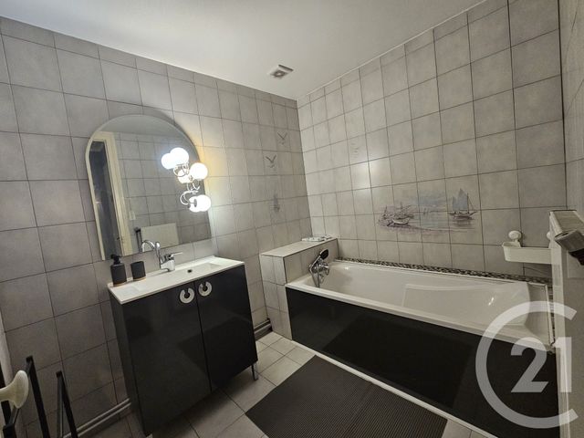 Appartement Duplex à louer - 6 pièces - 104.22 m2 - ST ETIENNE - 42 - RHONE-ALPES - Century 21 Seux Immobilier