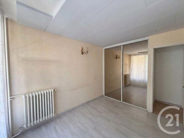 Appartement T3 à vendre - 3 pièces - 56.0 m2 - LA TALAUDIERE - 42 - RHONE-ALPES - Century 21 Seux Immobilier