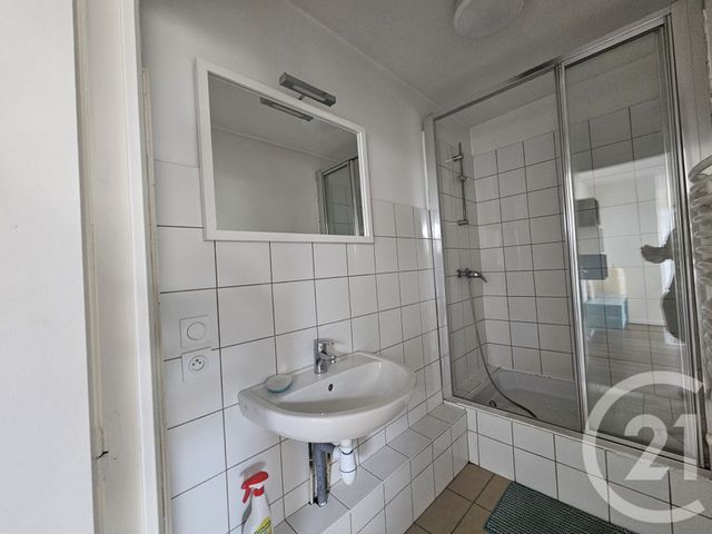 Appartement T2 à louer - 2 pièces - 37.0 m2 - ST ETIENNE - 42 - RHONE-ALPES - Century 21 Seux Immobilier
