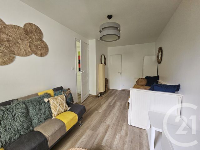 Appartement Studio à louer - 1 pièce - 27.82 m2 - ST ETIENNE - 42 - RHONE-ALPES - Century 21 Seux Immobilier