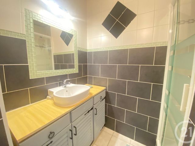 Appartement T4 à louer - 4 pièces - 63.05 m2 - ST ETIENNE - 42 - RHONE-ALPES - Century 21 Seux Immobilier