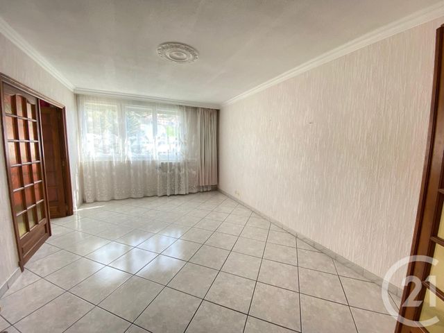 Appartement T4 à louer - 4 pièces - 77.29 m2 - ST ETIENNE - 42 - RHONE-ALPES - Century 21 Seux Immobilier