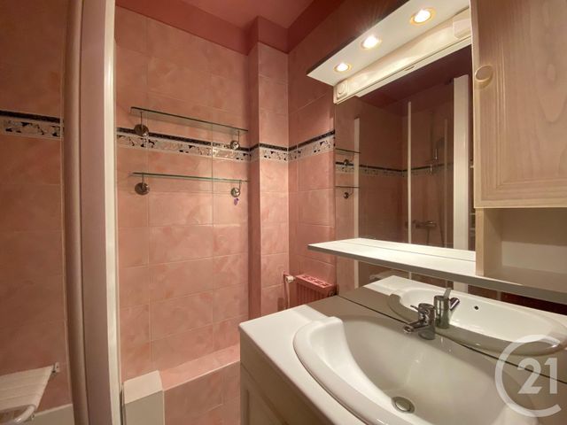 Appartement T4 à louer - 4 pièces - 77.29 m2 - ST ETIENNE - 42 - RHONE-ALPES - Century 21 Seux Immobilier
