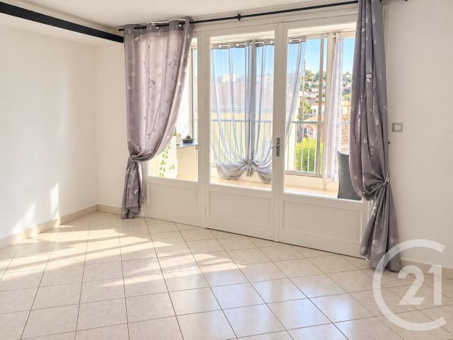 Appartement T4 à vendre - 4 pièces - 83.58 m2 - ST ETIENNE - 42 - RHONE-ALPES - Century 21 Seux Immobilier