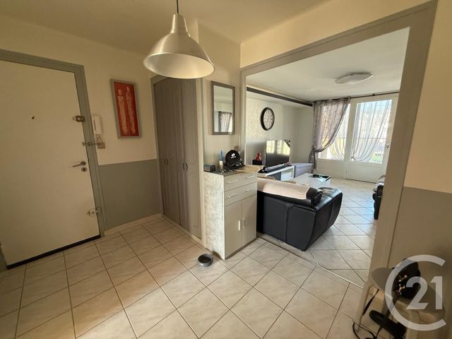 Appartement T4 à vendre - 4 pièces - 83.58 m2 - ST ETIENNE - 42 - RHONE-ALPES - Century 21 Seux Immobilier