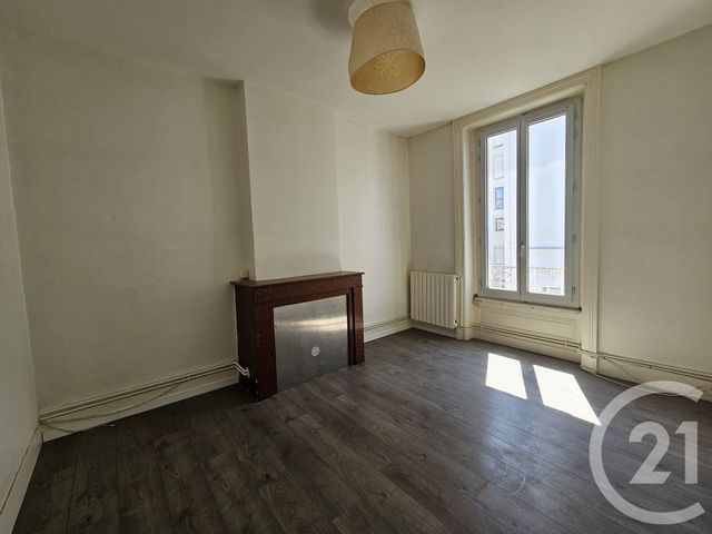 Appartement T3 à louer - 3 pièces - 47.05 m2 - ST ETIENNE - 42 - RHONE-ALPES - Century 21 Seux Immobilier