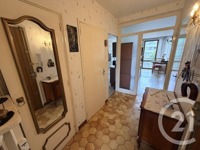 Appartement T3 à vendre - 3 pièces - 66.35 m2 - ST CHAMOND - 42 - RHONE-ALPES - Century 21 Seux Immobilier