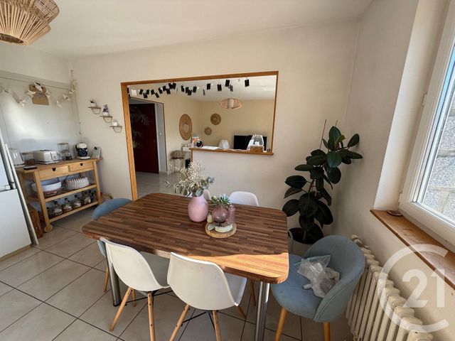 Appartement T5 à louer - 5 pièces - 85.0 m2 - ST GENEST MALIFAUX - 42 - RHONE-ALPES - Century 21 Seux Immobilier