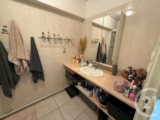 Appartement T5 à louer - 5 pièces - 85.0 m2 - ST GENEST MALIFAUX - 42 - RHONE-ALPES - Century 21 Seux Immobilier